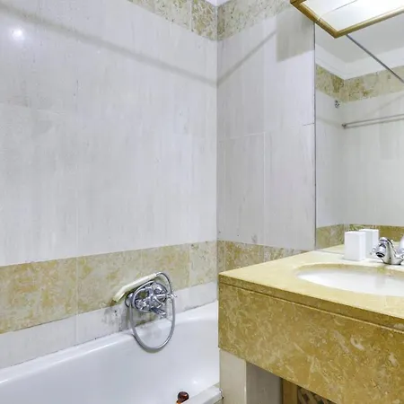 Charming 1 Bed Apt In Anjos Nr Metro * Lisboa